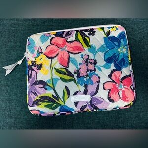 NEW Vera Bradley Marian Floral Print 10”x8” Quilted Cotton Tablet Pad Case NWOT